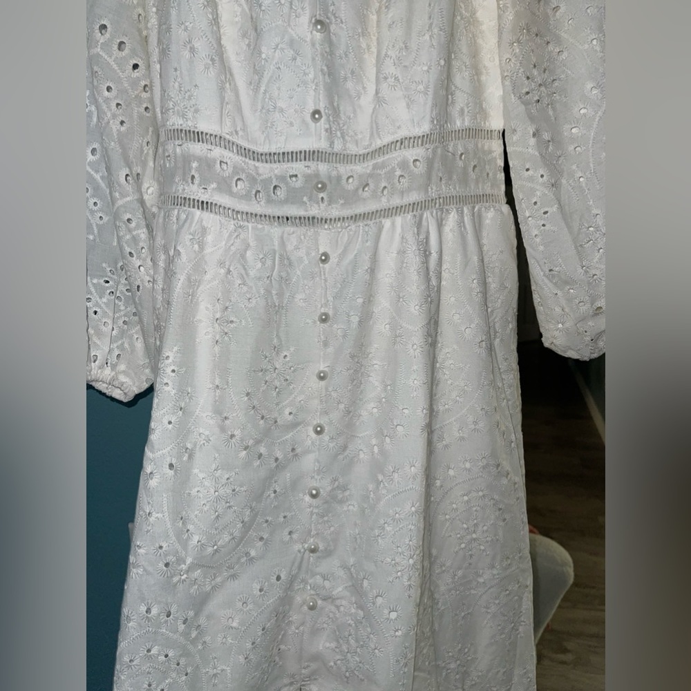 Dress - Picture 3 of 4